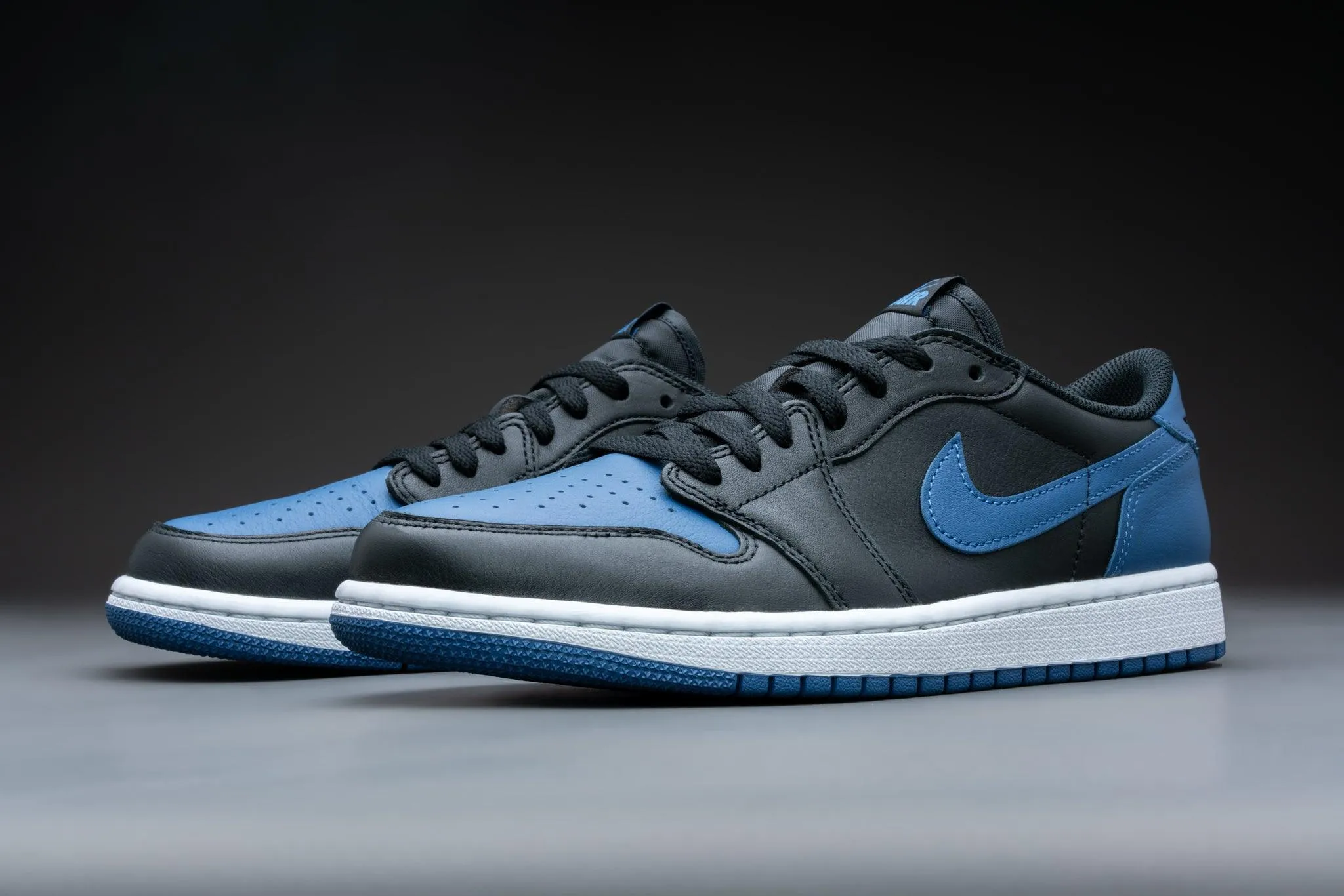 Air Jordan 1 Retro Low OG Mystic Navy (W)