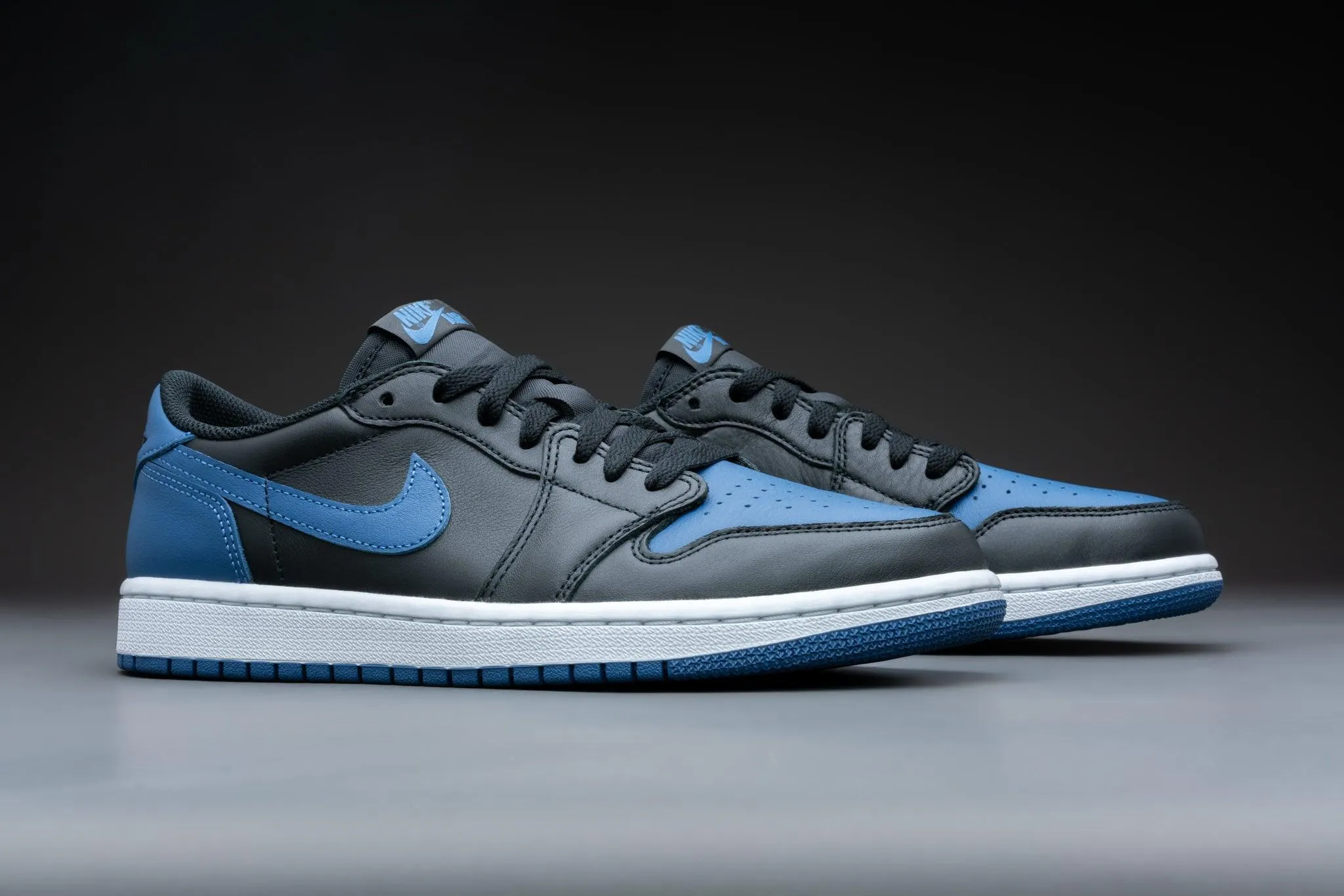 Air Jordan 1 Retro Low OG Mystic Navy (W)
