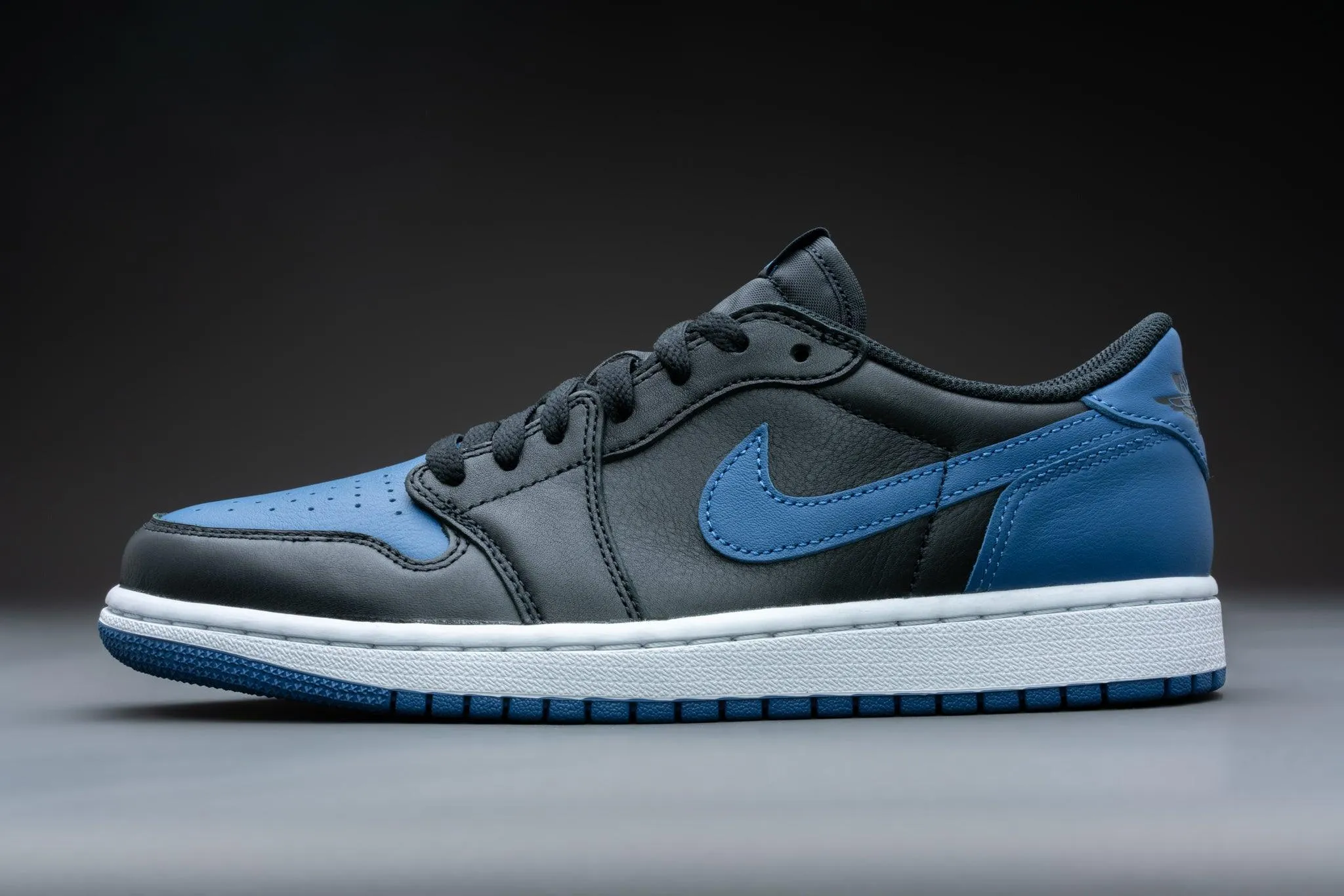 Air Jordan 1 Retro Low OG Mystic Navy (W)