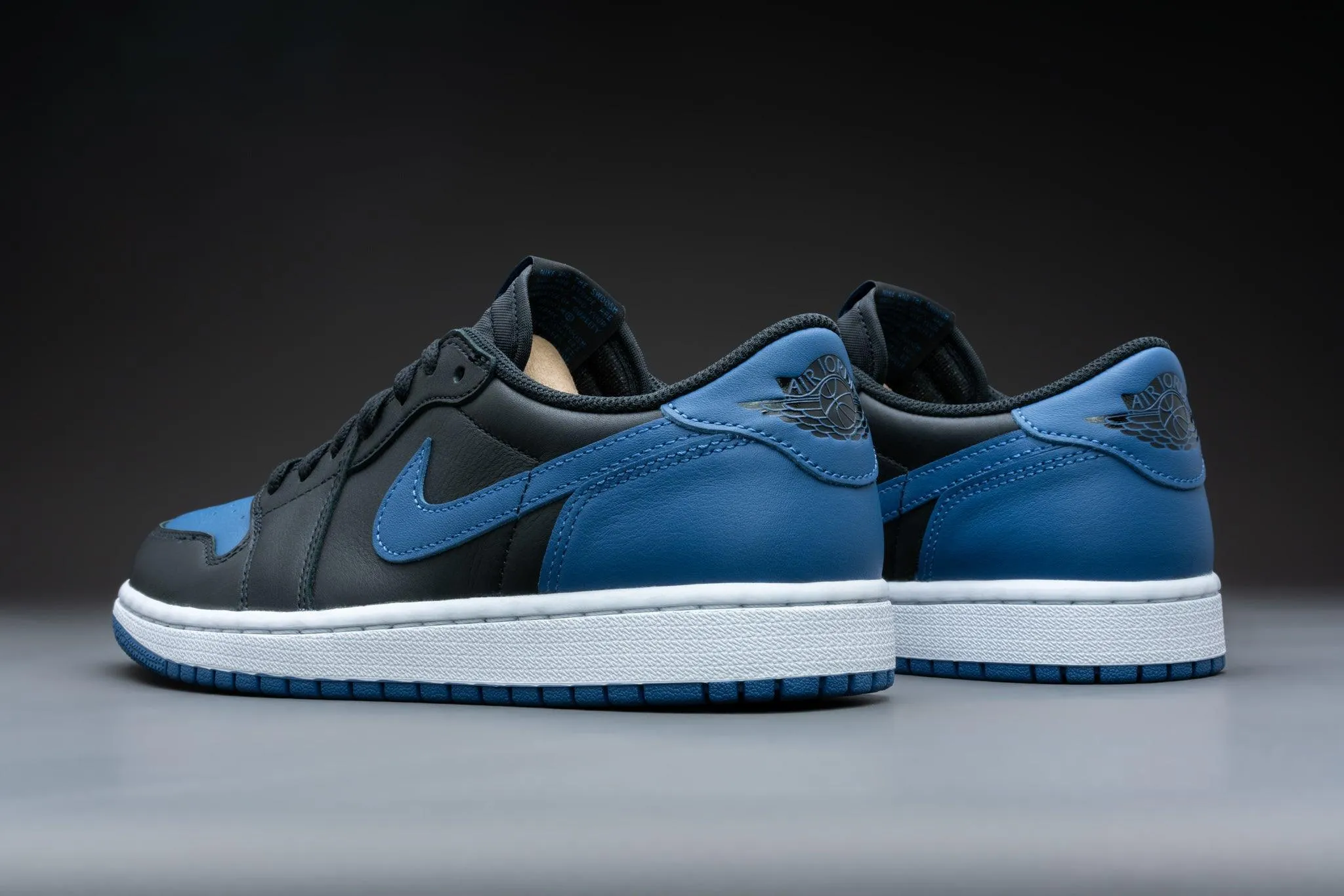 Air Jordan 1 Retro Low OG Mystic Navy (W)