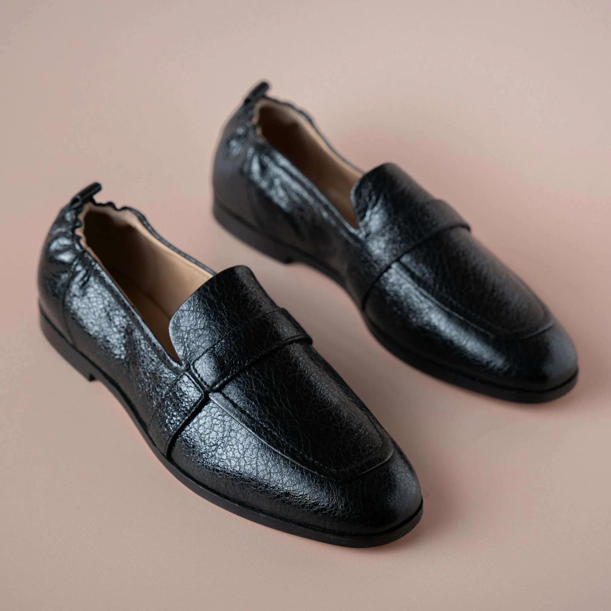 Andre Assous - Cedar - White Gold & Black Crackle