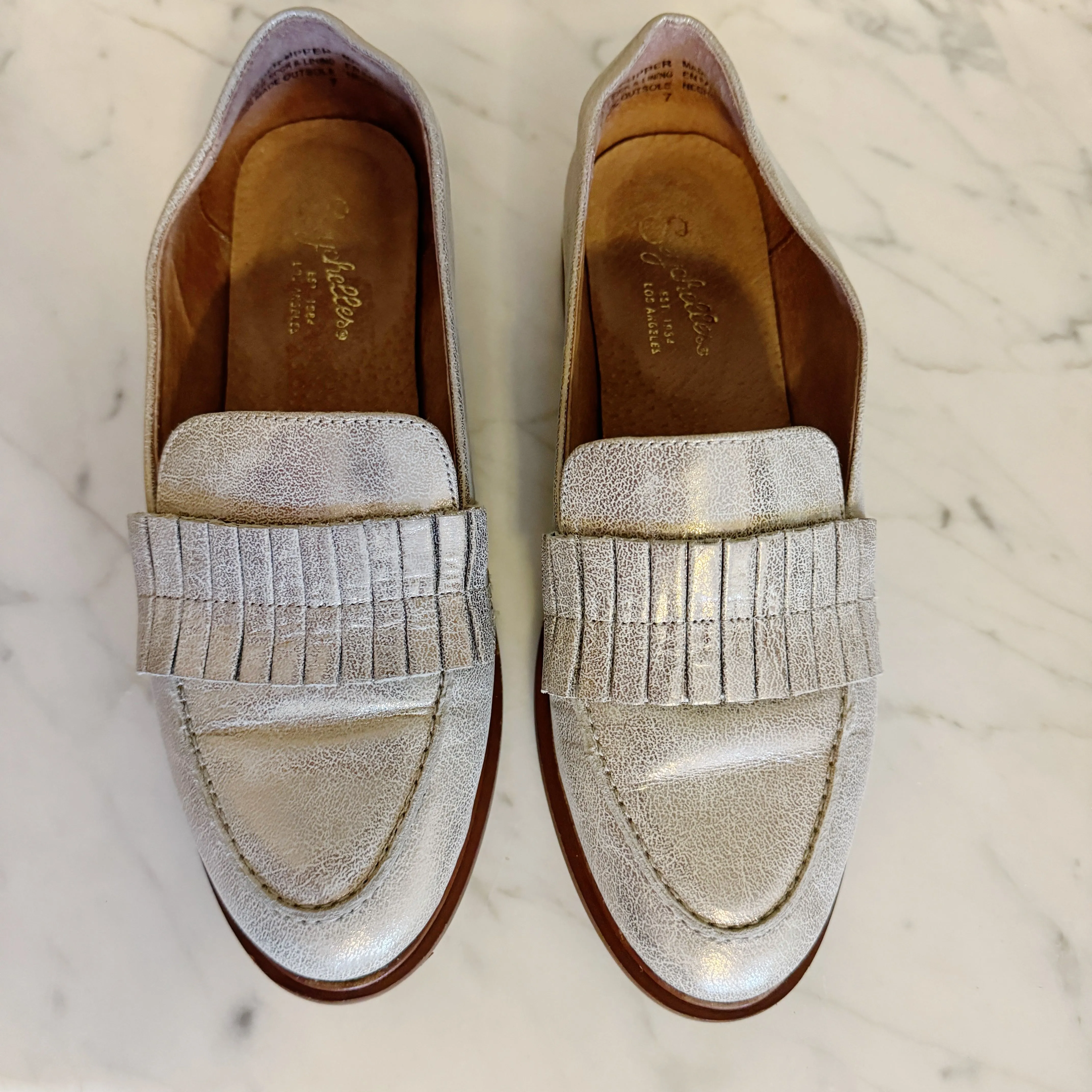 Seychelles | Women's Gold Metallic Tassel Top Loafers | Size: 7